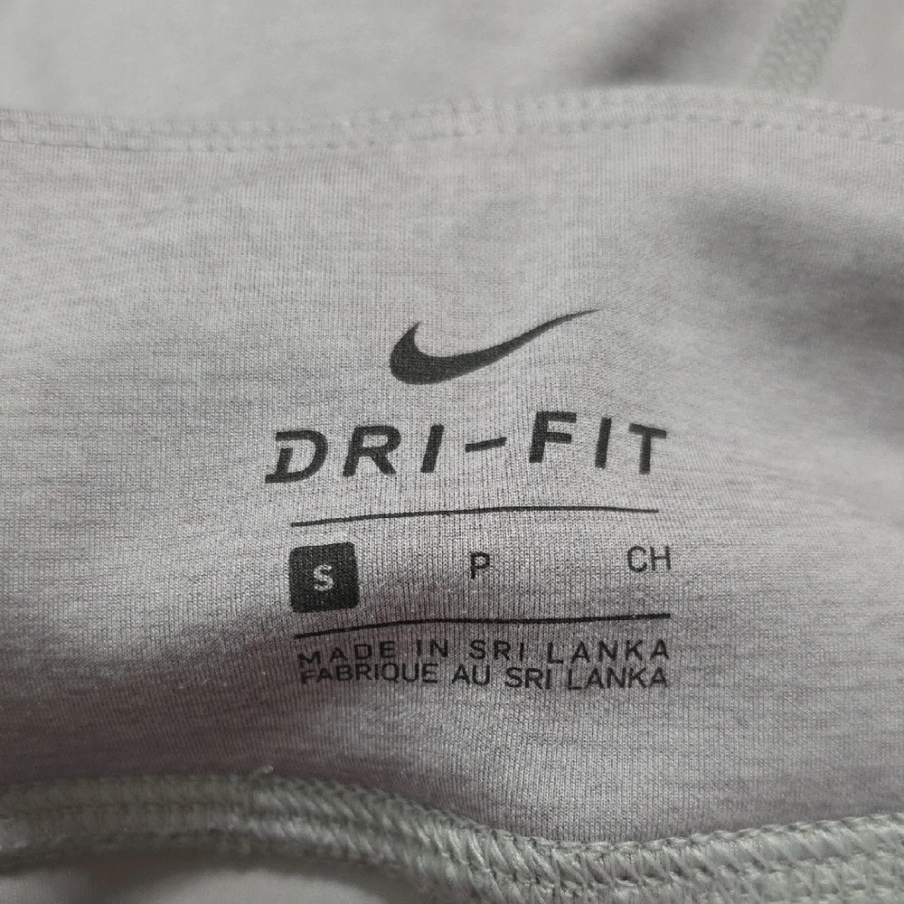 Women's Running Crops Nike Epic Lux Running Training Tights Size Small - Picture 3 of 4